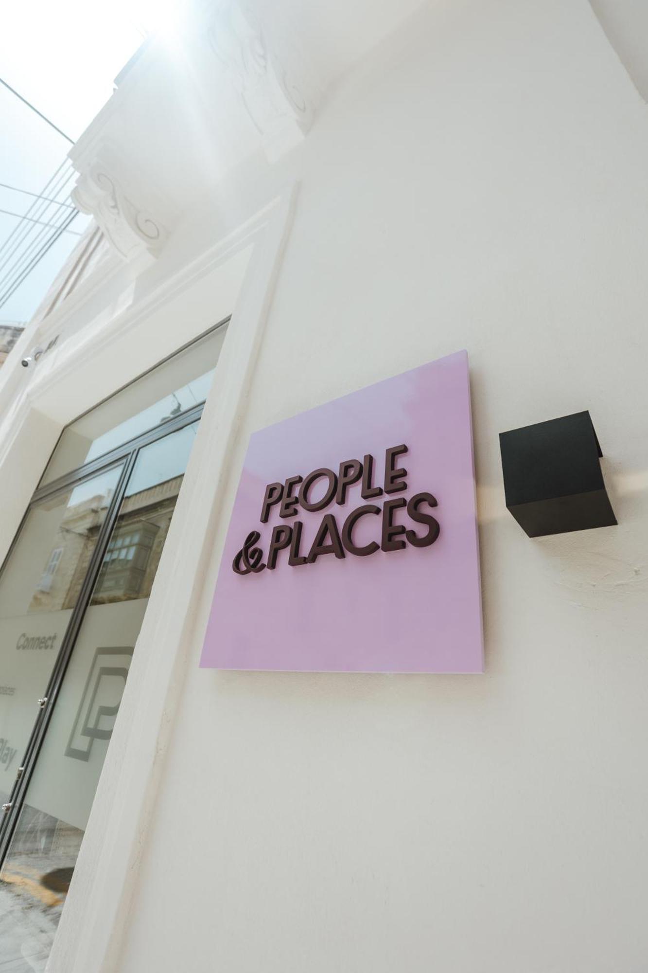 People & Places Sliema Exterior photo